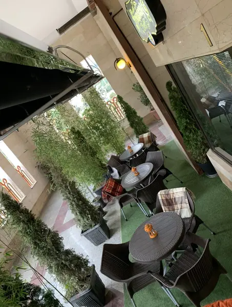 کافه رستوران فرندز