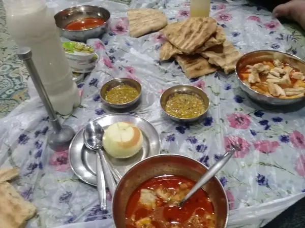  رستوران آلاچیق نخل حاج محسن
