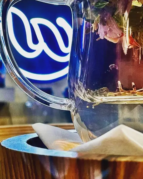  Cafe willow