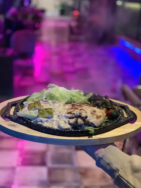  کافه رستوران فیوچر