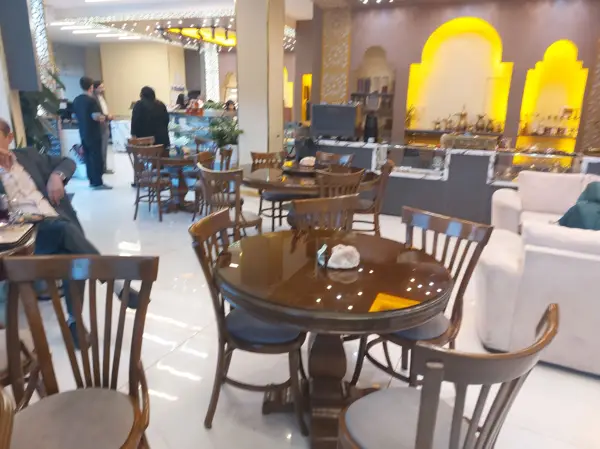 Pakan Baklava Cafe (کافه باقلوای پاکان)