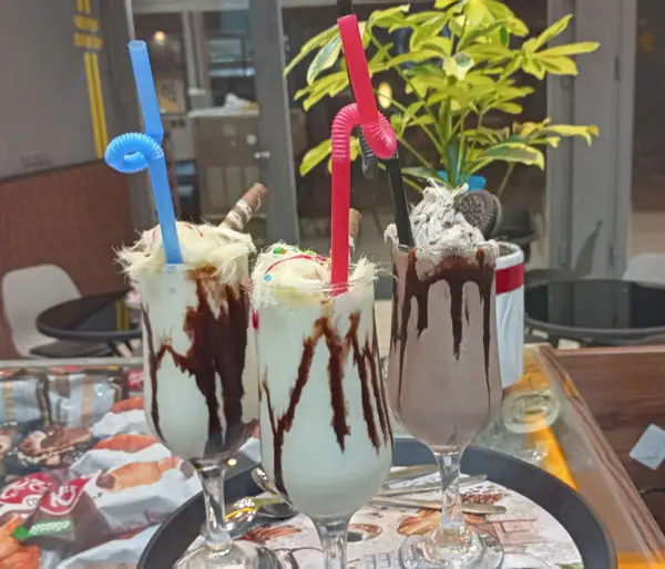  Life Cafe