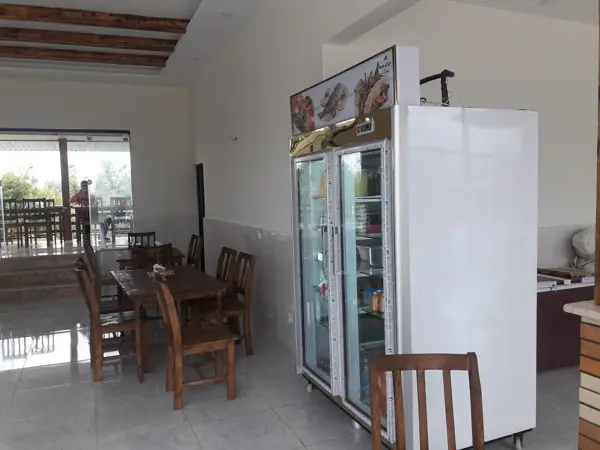  رستوران لارُک