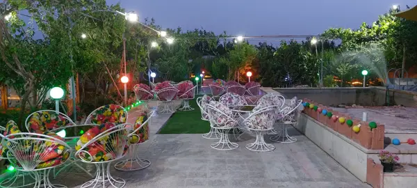  باغ عشق