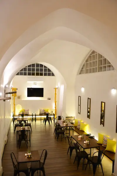 Cafe Kargah kashan کافه کارگاه