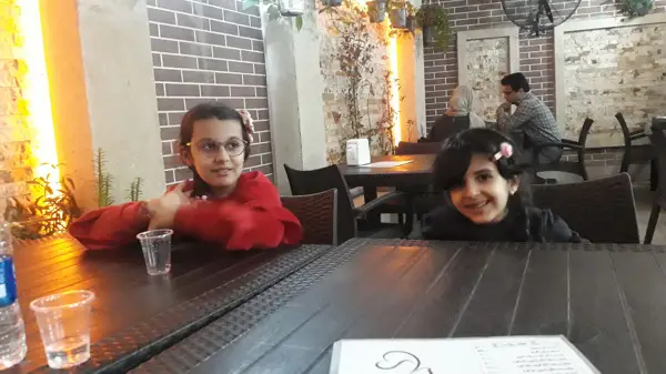 Behnoush Cafe