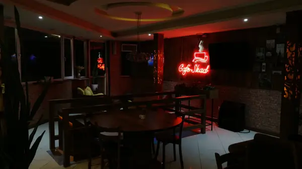 کافه شاد