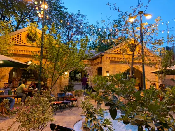 کافه روحی نگارستان