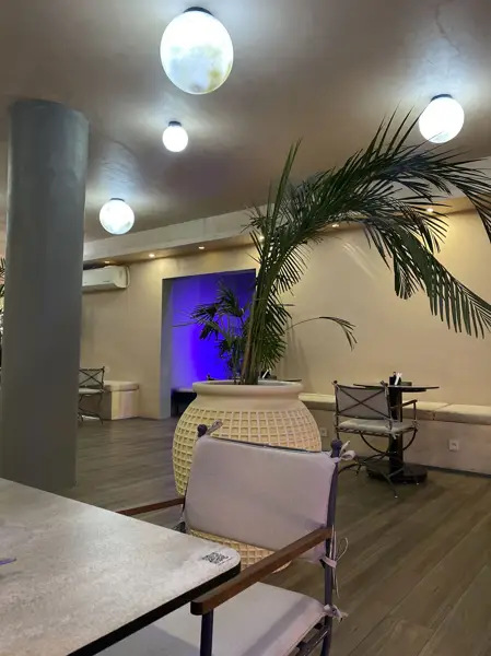  HANO CAFE & RESTAURANT