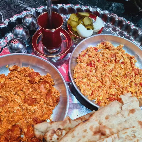 کافه عمو تیمور