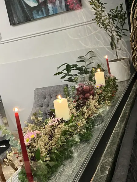 کافه رستوران مولن روژ
