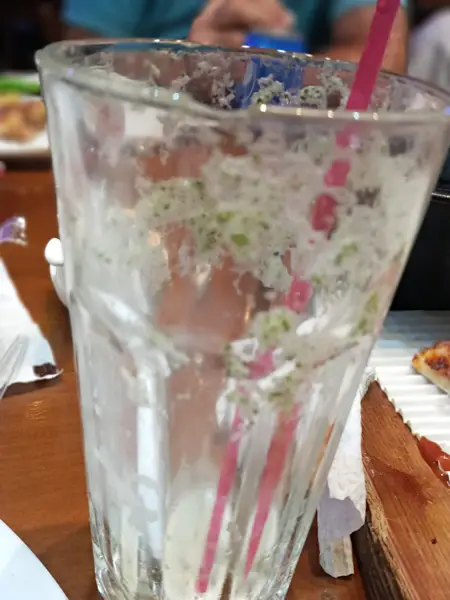  کافه و رستوران ایتالیایی ققنوس