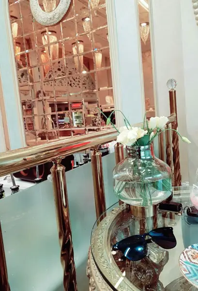 کافه قنادی درباری