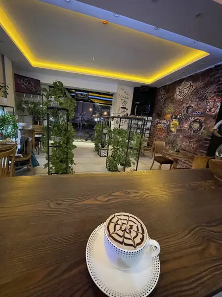 کافه روژانو Rozhano Cafe