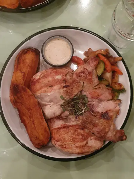  کافه ایستگاه