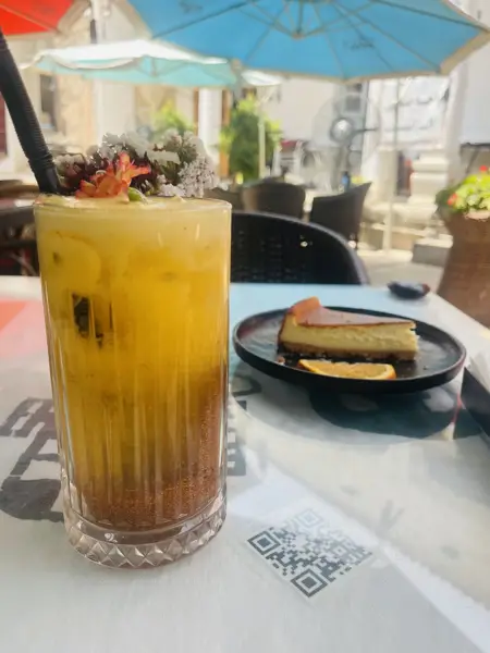  کافه رستوران مس و قالی