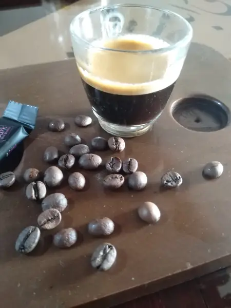  قهوه سرای کیومرث