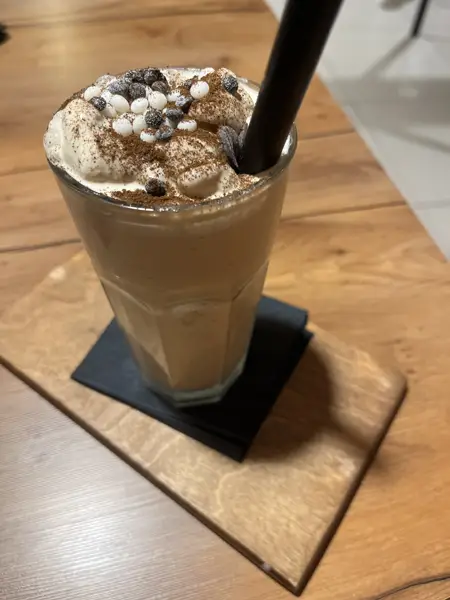  Landa Cafe