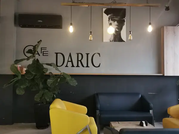  Cafe Daric