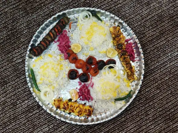  کافه رستوران و فست فود لارین