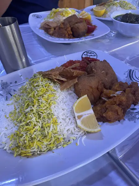  رستوران خنجی زاده