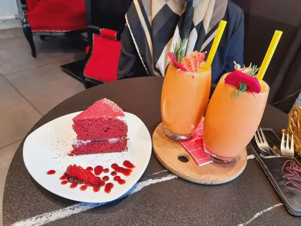 كافه رستوران رز
