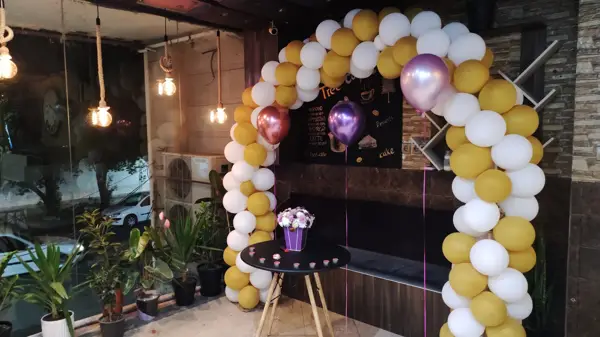  Tree cafe کافه فست فود درخت اهواز
