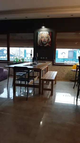  Café Darchin