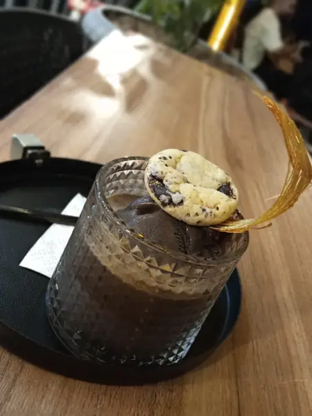  کافه بالکنچی