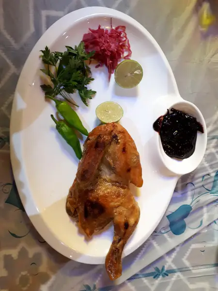  کافه رستوران تی شی نی