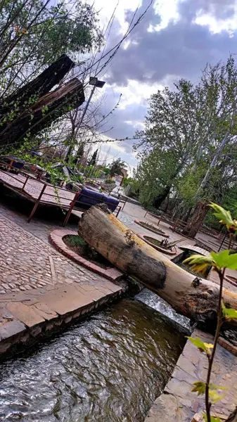  باغ و رستوران هزاردستان
