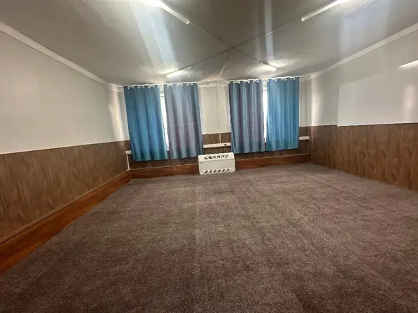 (office)