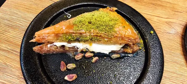  کافه باقلوا تک سین نیلوفر