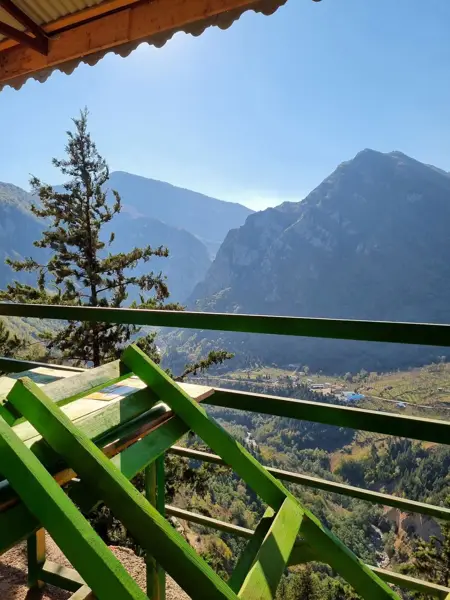  کافه رستوران آهیل اشکور