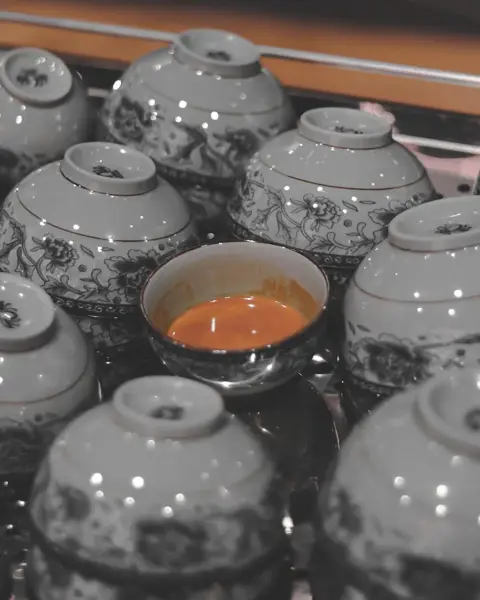 Void cafe