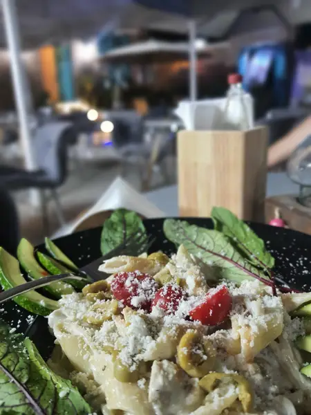 Cafe Mahroo